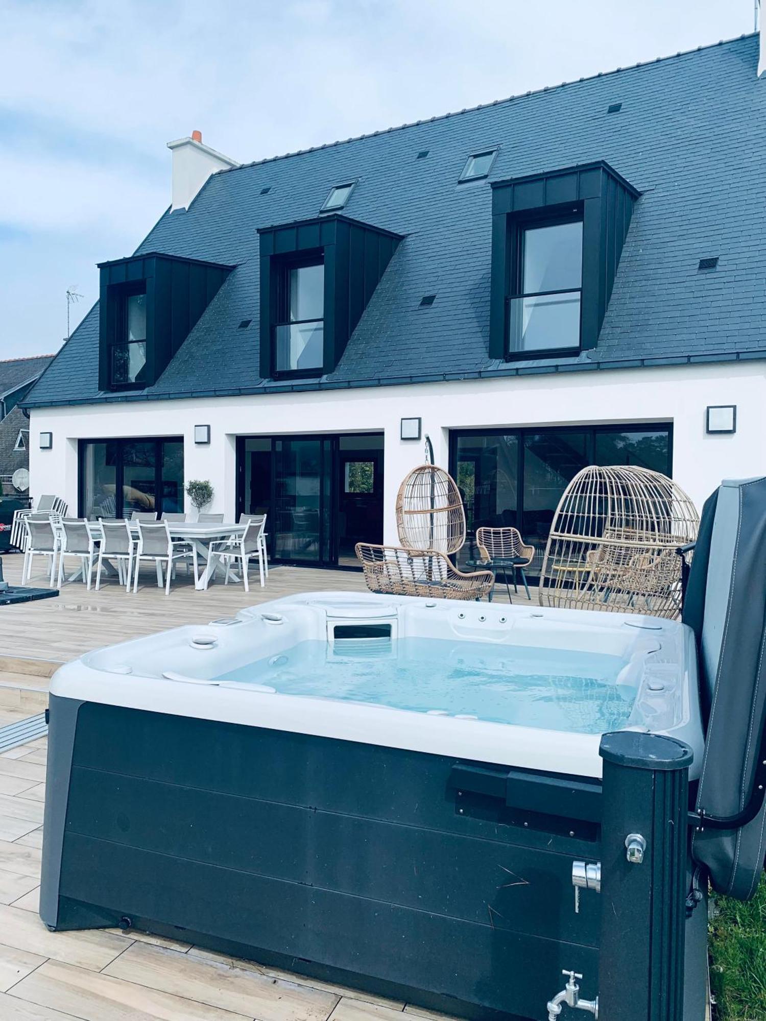 Superbe Villa Tout Confort Avec Piscine Chauffee Er Couverte Et Spa A 2 Pas De La Plage فوسنان المظهر الخارجي الصورة